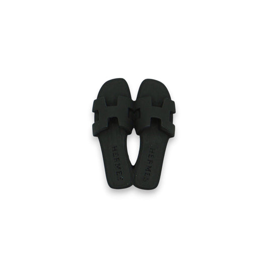 Timeless Mini Sandal - Black